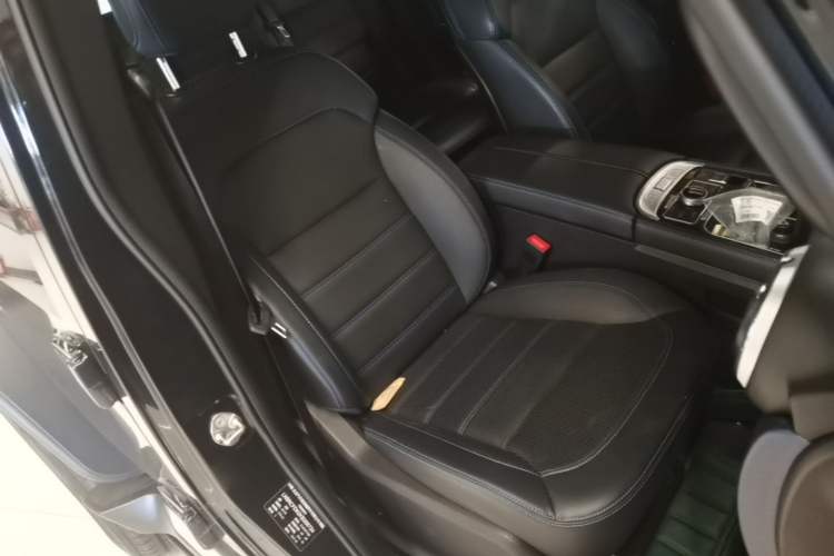 Used BAIC Off-Road BJ40 2019 2.3T Automatic Four-Wheel Drive Urban Hunter Edition Premium Model China VI Emission Standard Right Front Seat
