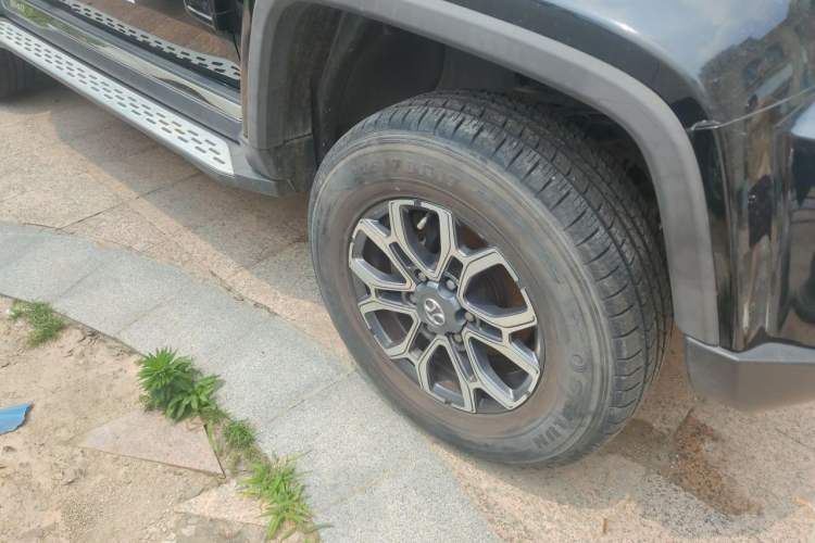 Used BAIC Off-Road BJ40 2019 2.3T Automatic Four-Wheel Drive Urban Hunter Edition Premium Model China VI Emission Standard Right Front Wheel Hub