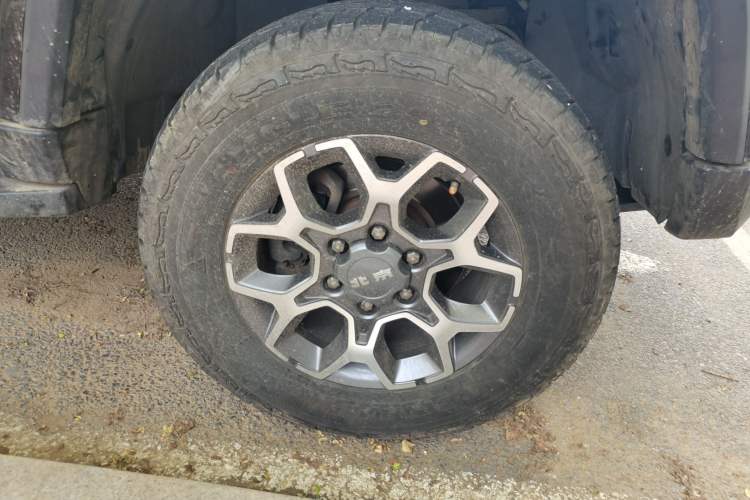 Used BAIC Off-Road BJ40 2019 PLUS 2.3T Automatic Four-Wheel Drive Flagship Edition China VI Emission Standard Right Front Wheel Hub