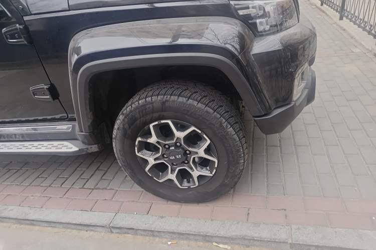 Used BAIC Off-Road BJ40 2019 PLUS 2.3T Automatic Four-Wheel Drive Premium Edition China VI Right Front Wheel Hub