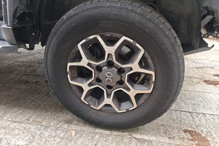 Used BAIC Off-Road BJ40 2019 PLUS 2.3T Automatic Four-Wheel Drive Premium Edition China VI Right Front Wheel Hub