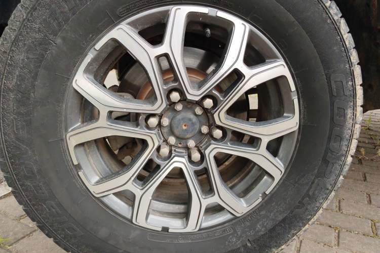 Used BAIC Off-Road BJ40 2019 2.3T Automatic Four-Wheel Drive Urban Hunter Edition Flagship Model China VI Emission Standard Right Front Wheel Hub