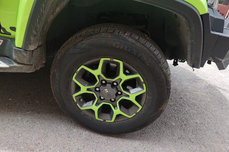 Used BAIC Off-Road BJ40 2019 PLUS 2.3T Automatic Four-Wheel Drive Premium Edition China VI Right Front Wheel Hub