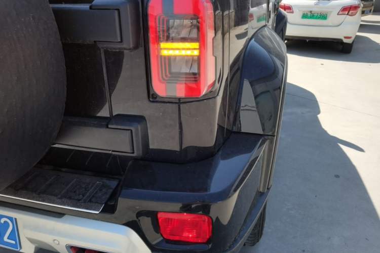 Used BAIC Off-Road BJ40 2019 PLUS 2.3T Automatic Four-Wheel Drive Premium Edition China VI Right Rear Taillight