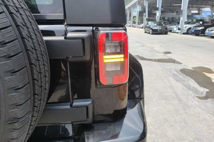 Used BAIC Off-Road BJ40 2019 PLUS 2.3T Automatic Four-Wheel Drive Premium Edition China VI Right Rear Taillight