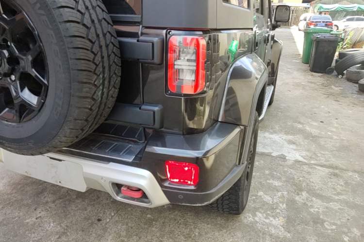 Used BAIC Off-Road BJ40 2019 PLUS 2.3T Automatic Four-Wheel Drive Premium Edition China VI Right Rear Taillight