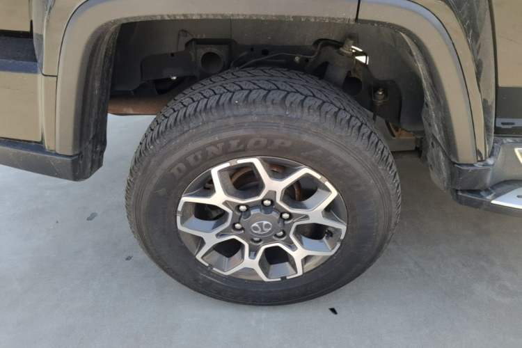 Used BAIC Off-Road BJ40 2019 PLUS 2.3T Automatic Four-Wheel Drive Premium Edition China VI Right Rear Wheel Hub