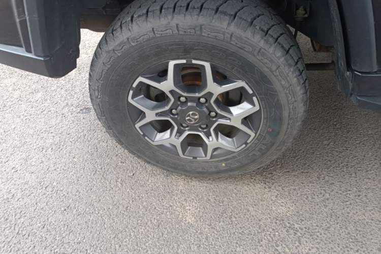 Used BAIC Off-Road BJ40 2019 PLUS 2.3T Automatic Four-Wheel Drive Flagship Edition China VI Emission Standard Right Rear Wheel Hub