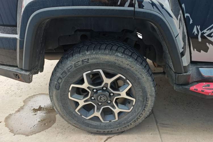 Used BAIC Off-Road BJ40 2019 PLUS 2.3T Automatic Four-Wheel Drive Flagship Edition China VI Emission Standard Right Rear Wheel Hub