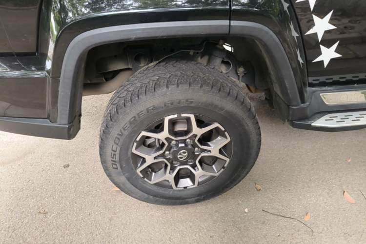 Used BAIC Off-Road BJ40 2019 PLUS 2.3T Automatic Four-Wheel Drive Premium Edition China VI Right Rear Wheel Hub