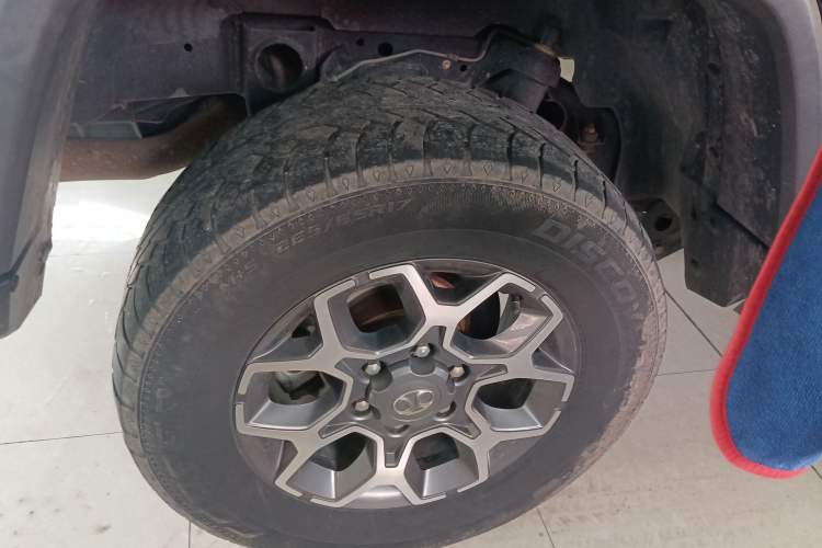 Used BAIC Off-Road BJ40 2019 PLUS 2.3T Automatic Four-Wheel Drive Premium Edition China VI Right Rear Wheel Hub