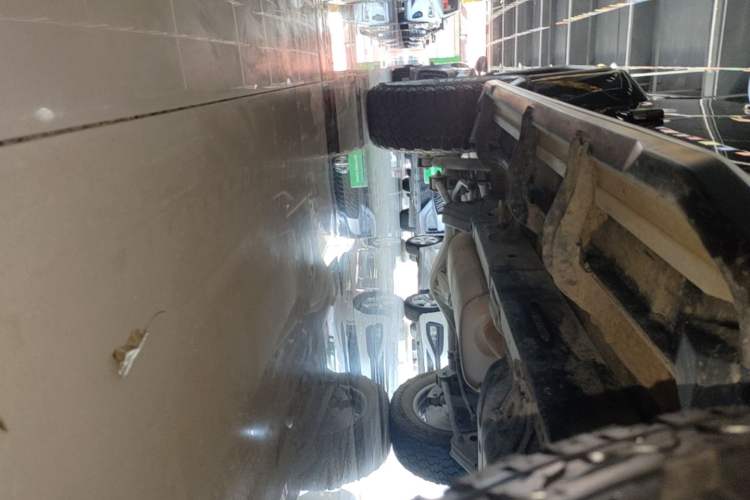 Used BAIC Off-Road BJ40 2019 2.3T Automatic Four-Wheel Drive Urban Hunter Edition Premium Model China VI Emission Standard Right Side Sill
