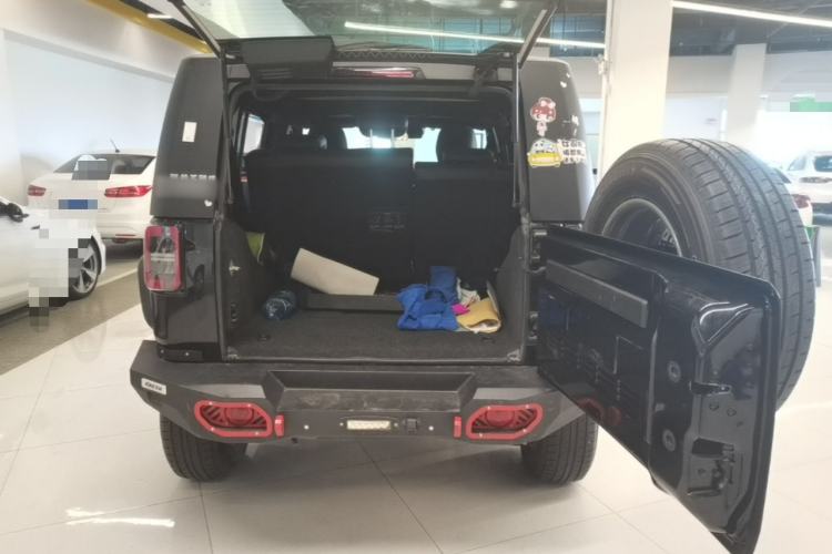 Used BAIC Off-Road BJ40 2019 2.3T Automatic Four-Wheel Drive Urban Hunter Edition Premium Model China VI Emission Standard Trunk