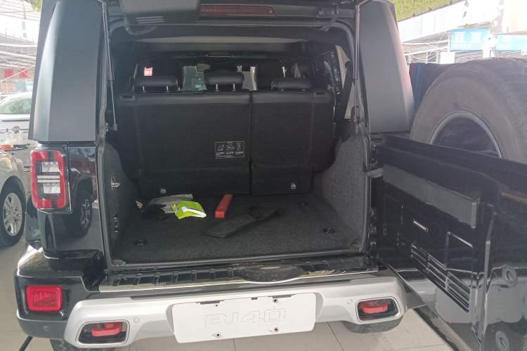 Used BAIC Off-Road BJ40 2019 PLUS 2.3T Automatic Four-Wheel Drive Premium Edition China VI Trunk