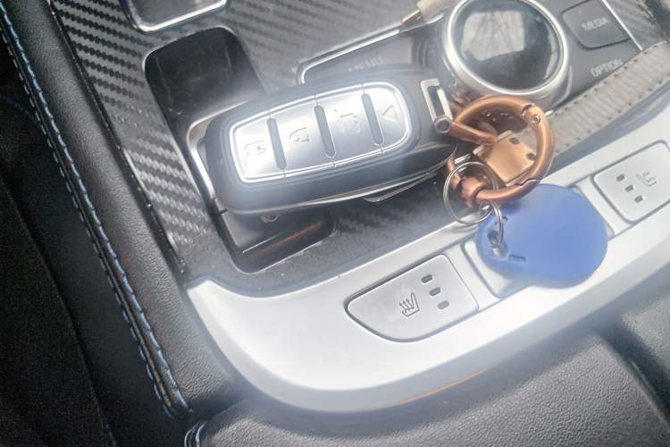 Used BAIC Off-Road BJ40 2019 PLUS 2.3T Automatic Four-Wheel Drive Premium Edition China VI Vehicle Key
