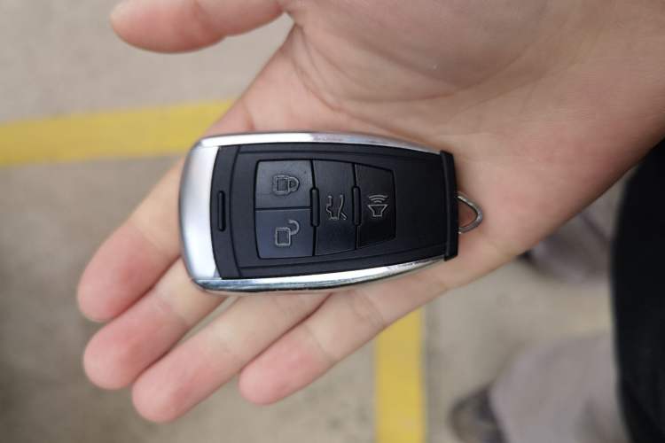 Used BAIC Off-Road BJ40 2019 PLUS 2.3T Automatic Four-Wheel Drive Premium Edition China VI Vehicle Key