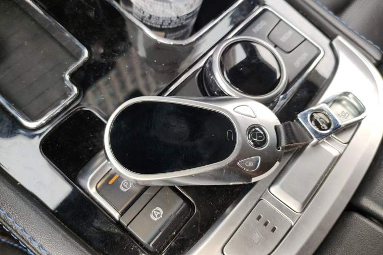 Used BAIC Off-Road BJ40 2019 PLUS 2.3T Automatic Four-Wheel Drive Premium Edition China VI Vehicle Key