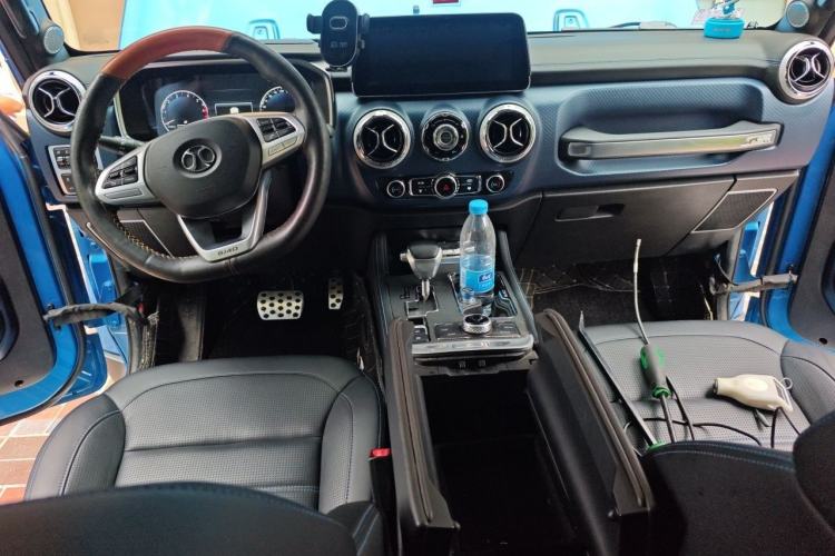 Used BAIC Off-Road BJ40 2019 2.3T Automatic Four-Wheel Drive Ring the Tower Champion Edition China VI Center Console