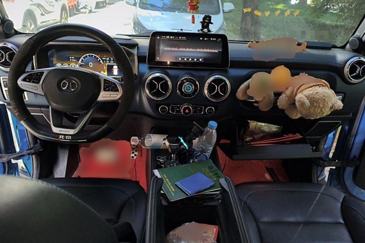 Used BAIC Off-Road BJ40 2019 2.3T Automatic Four-Wheel Drive Ring the Tower Champion Edition China VI Center Console