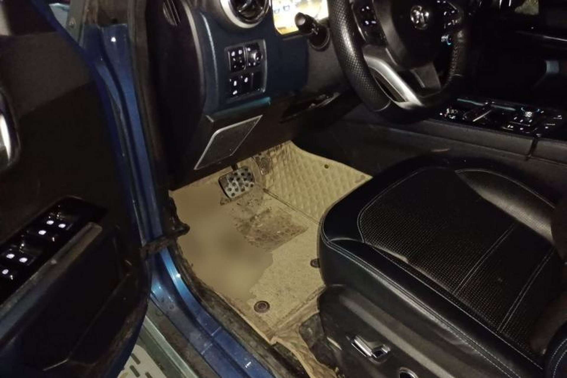 Used BAIC Off-Road BJ40 2019 2.3T Automatic Four-Wheel Drive Ring the Tower Champion Edition China VI Driver Seat