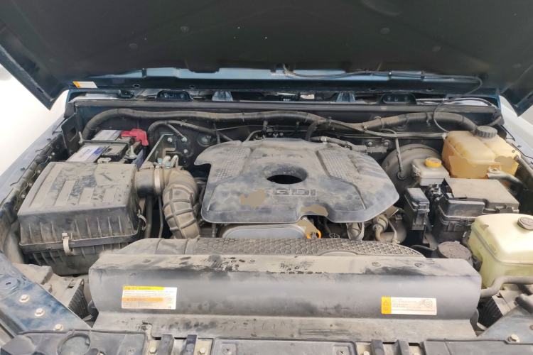 Used BAIC Off-Road BJ40 2019 Updated Version 2.0T Automatic All-Wheel Drive Urban Hunter Edition Premium China V Emission Standard Engine Bay