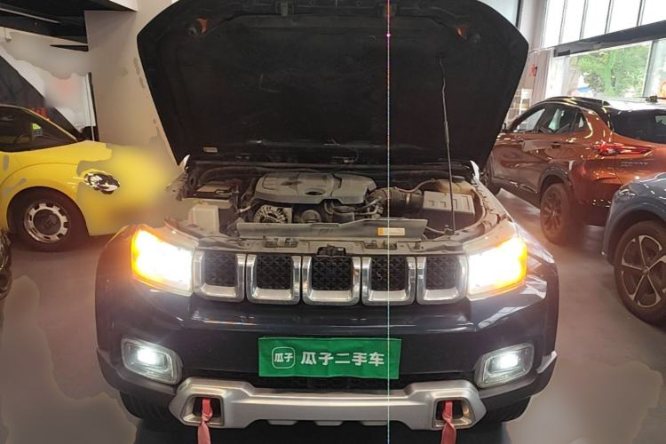 Used BAIC Off-Road BJ40 2019 2.3T Automatic Four-Wheel Drive Urban Hunter Edition Premium Model China VI Emission Standard Engine Bay