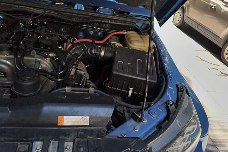 Used BAIC Off-Road BJ40 2019 2.3T Automatic Four-Wheel Drive Ring the Tower Champion Edition China VI Engine Bay Left