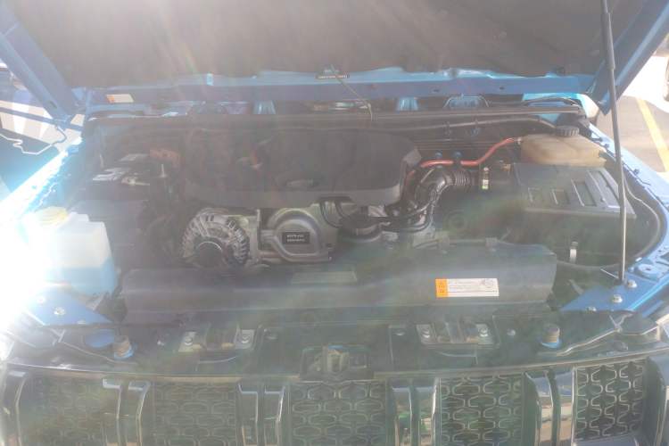 Used BAIC Off-Road BJ40 2019 2.3T Automatic Four-Wheel Drive Ring the Tower Champion Edition China VI Engine Bay