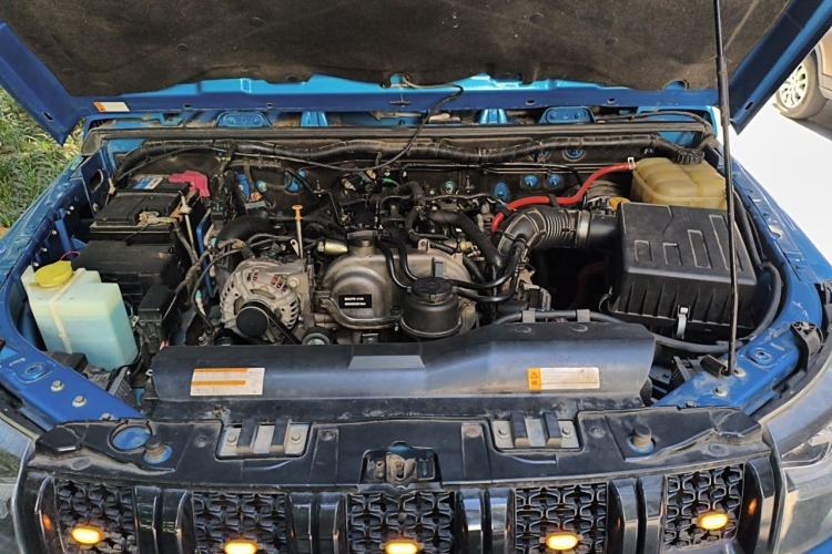 Used BAIC Off-Road BJ40 2019 2.3T Automatic Four-Wheel Drive Ring the Tower Champion Edition China VI Engine Bay