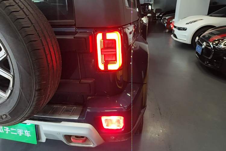 Used BAIC Off-Road BJ40 2019 2.3T Automatic Four-Wheel Drive Urban Hunter Edition Premium Model China VI Emission Standard Exterior 3