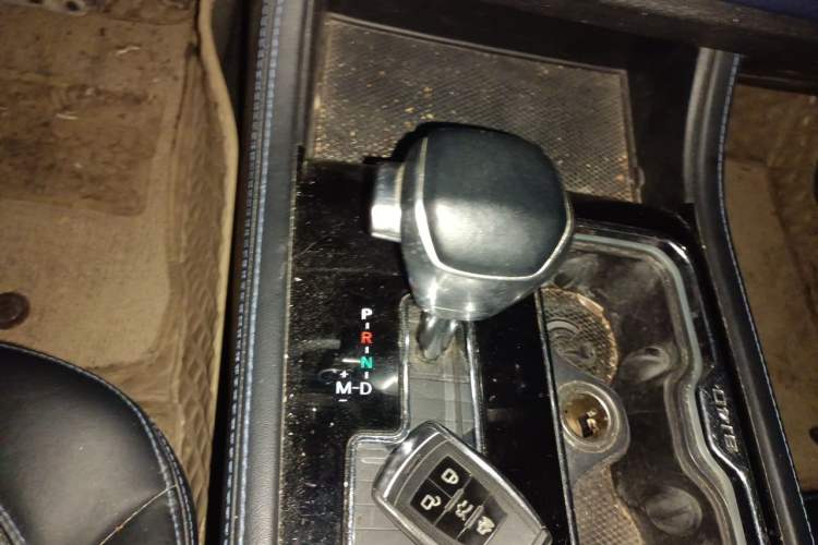 Used BAIC Off-Road BJ40 2019 2.3T Automatic Four-Wheel Drive Ring the Tower Champion Edition China VI Gear Lever