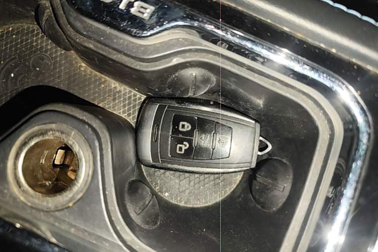 Used BAIC Off-Road BJ40 2019 2.3T Automatic Four-Wheel Drive Urban Hunter Edition Premium Model China VI Emission Standard Interior 1