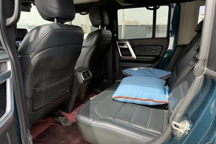 Used BAIC Off-Road BJ40 2019 2.3T Automatic Four-Wheel Drive Urban Hunter Edition Premium Model China VI Emission Standard Interior 1