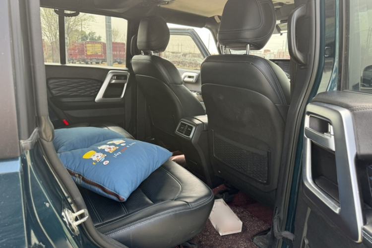 Used BAIC Off-Road BJ40 2019 2.3T Automatic Four-Wheel Drive Urban Hunter Edition Premium Model China VI Emission Standard Interior 3
