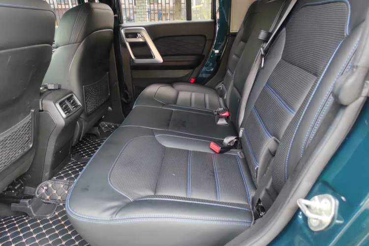 Used BAIC Off-Road BJ40 2019 Updated Version 2.0T Automatic All-Wheel Drive Urban Hunter Edition Premium China V Emission Standard Interior 4