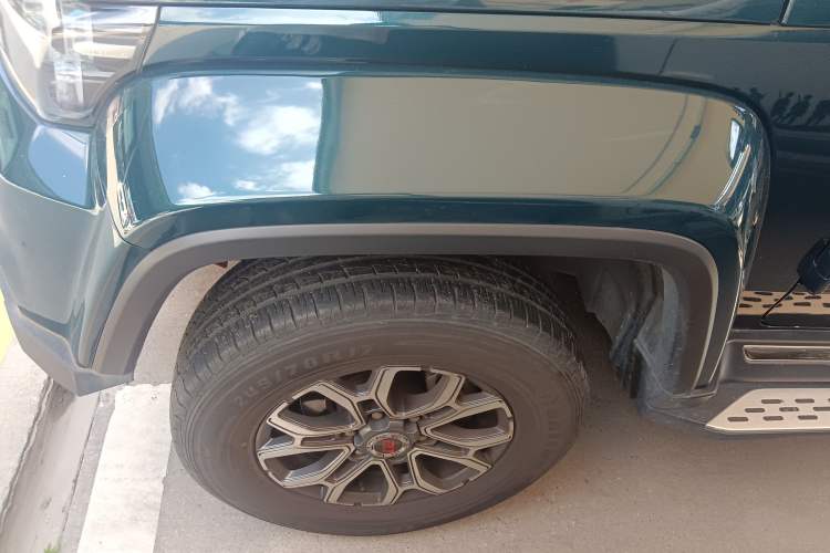 Used BAIC Off-Road BJ40 2019 2.0T Automatic Four-Wheel Drive Urban Hunter Edition Premium Model China V Emission Standard Left Front Wheel Hub