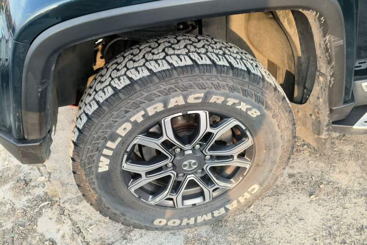 Used BAIC Off-Road BJ40 2019 Updated Version 2.0T Automatic All-Wheel Drive Urban Hunter Edition Premium China V Emission Standard Left Front Wheel Hub