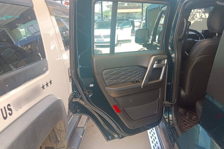 Used BAIC Off-Road BJ40 2019 2.0T Automatic Four-Wheel Drive Urban Hunter Edition Premium Model China V Emission Standard Left Rear Door Interior