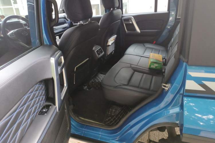 Used BAIC Off-Road BJ40 2019 2.3T Automatic Four-Wheel Drive Ring the Tower Champion Edition China VI Left Rear Seat