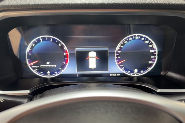 Used BAIC Off-Road BJ40 2019 2.3T Automatic Four-Wheel Drive Ring the Tower Champion Edition China VI Odometer Close Up