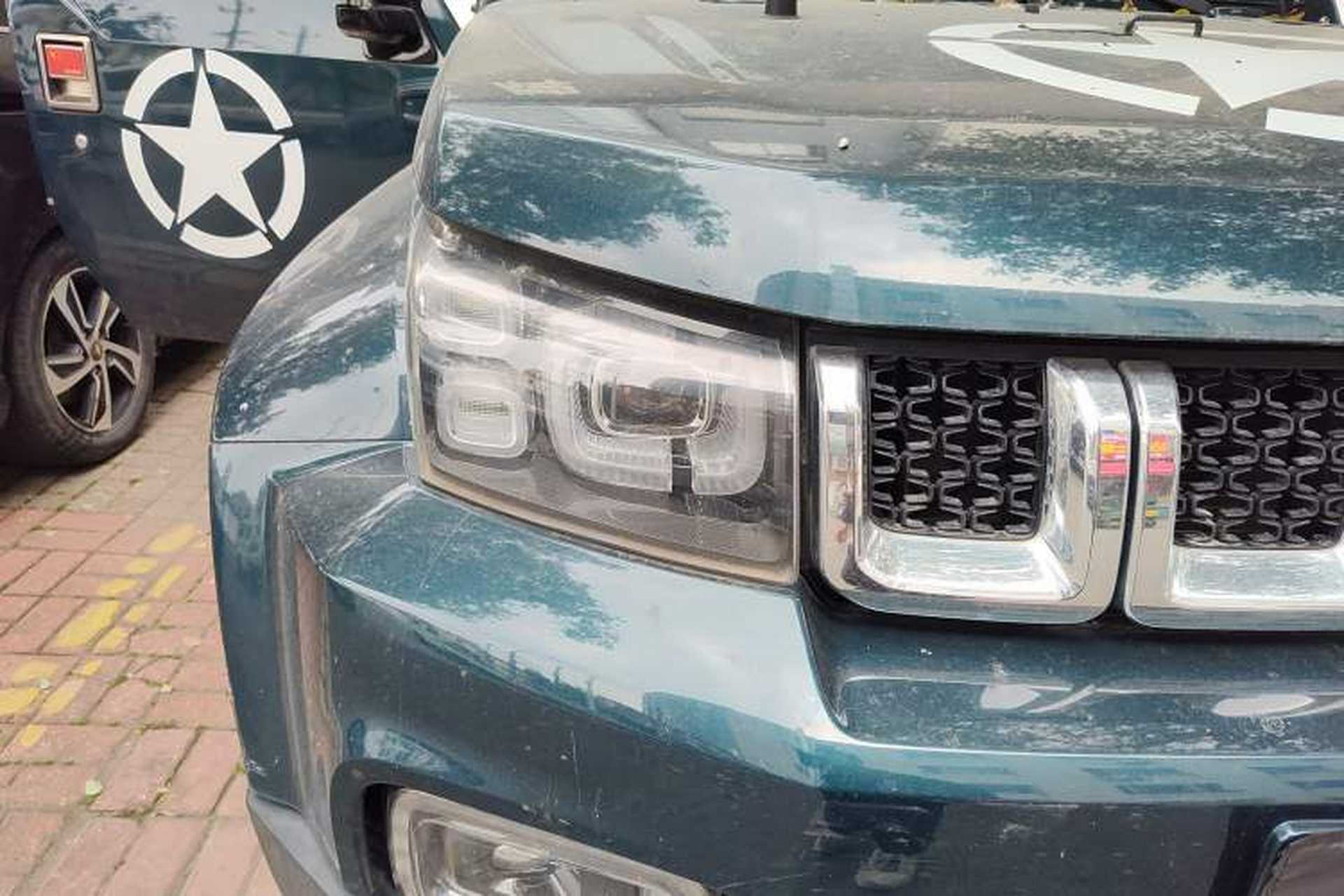 Used BAIC Off-Road BJ40 2019 2.3T Automatic Four-Wheel Drive Ring the Tower Champion Edition China VI Right Front Headlight