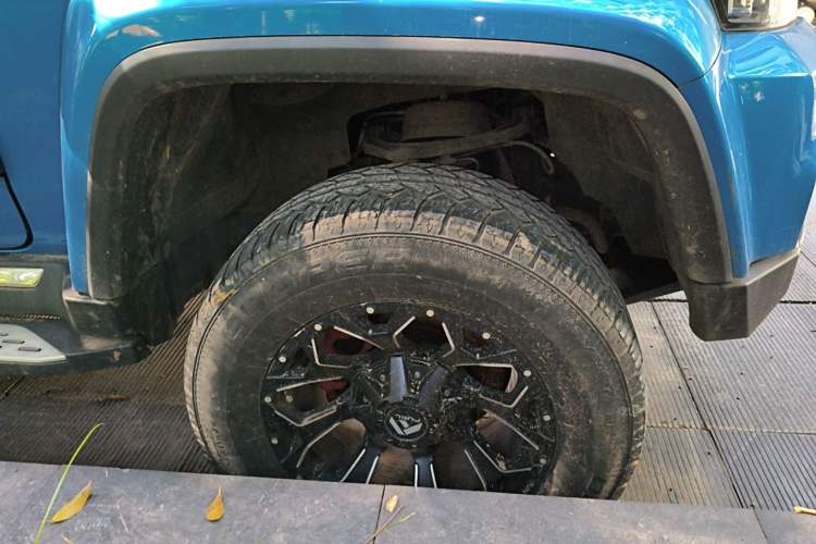 Used BAIC Off-Road BJ40 2019 2.3T Automatic Four-Wheel Drive Ring the Tower Champion Edition China VI Right Front Wheel Hub