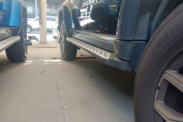 Used BAIC Off-Road BJ40 2019 2.0T Automatic Four-Wheel Drive Urban Hunter Edition Premium Model China V Emission Standard Right Side Sill
