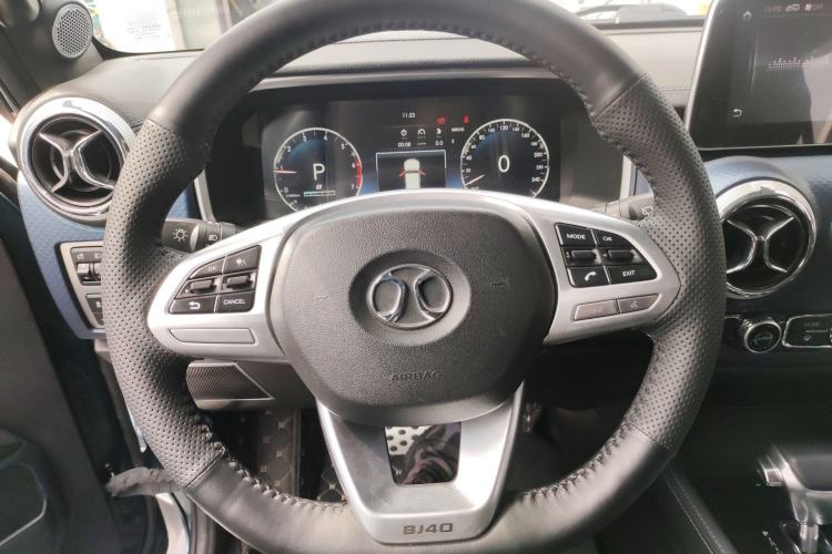 Used BAIC Off-Road BJ40 2019 Updated Version 2.0T Automatic All-Wheel Drive Urban Hunter Edition Premium China V Emission Standard Steering Wheel