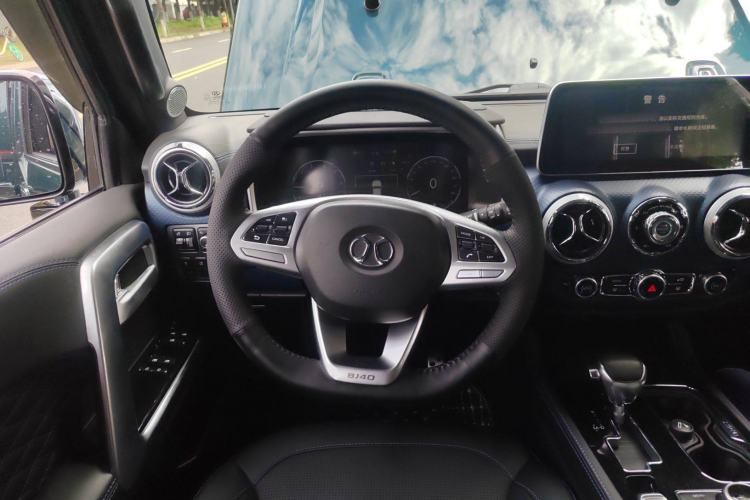 Used BAIC Off-Road BJ40 2019 Updated Version 2.0T Automatic All-Wheel Drive Urban Hunter Edition Premium China V Emission Standard Steering Wheel