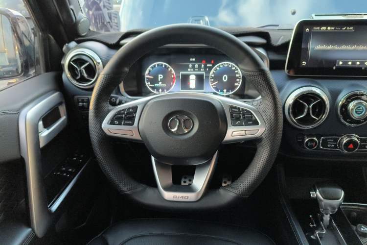 Used BAIC Off-Road BJ40 2019 Updated Version 2.0T Automatic All-Wheel Drive Urban Hunter Edition Premium China V Emission Standard Steering Wheel
