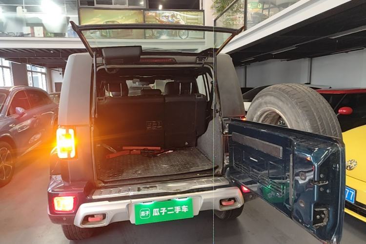 Used BAIC Off-Road BJ40 2019 2.3T Automatic Four-Wheel Drive Urban Hunter Edition Premium Model China VI Emission Standard Trunk
