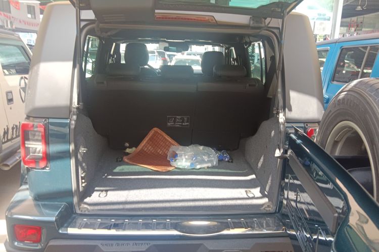 Used BAIC Off-Road BJ40 2019 2.0T Automatic Four-Wheel Drive Urban Hunter Edition Premium Model China V Emission Standard Trunk