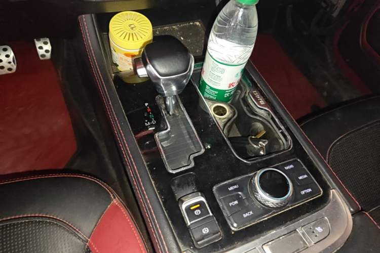 Used BAIC Off-Road BJ40 2019 Updated Version 2.0T Automatic All-Wheel Drive Urban Hunter Edition Premium China V Emission Standard Gear Lever