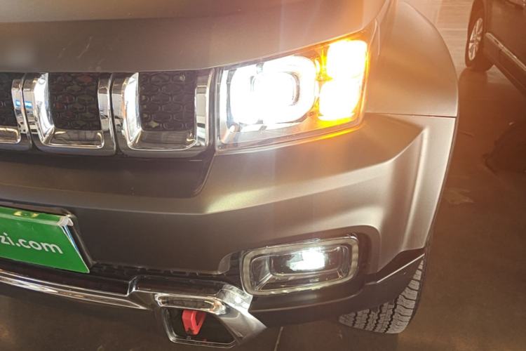 Used BAIC Off-Road BJ40 2019 Updated Version 2.0T Automatic All-Wheel Drive Urban Hunter Edition Premium China V Emission Standard Left Front Headlight